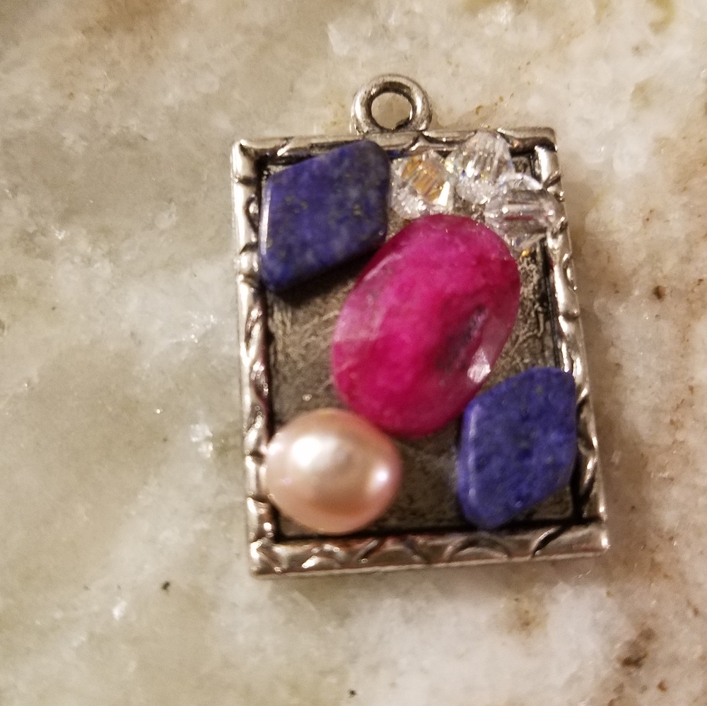 Two pendants - Picture 2 of 3